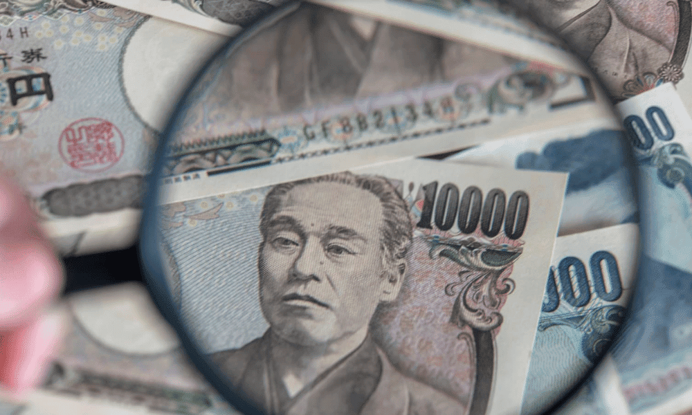 Yen Plumbs 6-Yr Low As BOJ Moves Against Rising Bond Yields!
